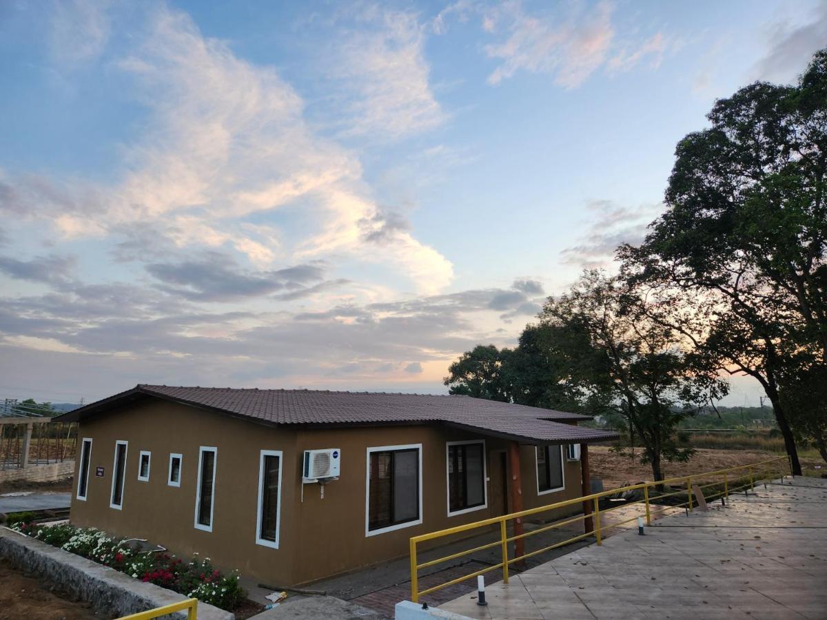 Hillrock Resort & Villas, Neral-Karjat Dış mekan fotoğraf