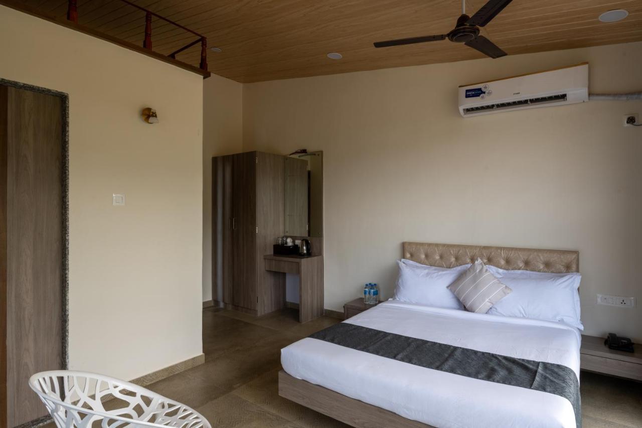 Hillrock Resort & Villas, Neral-Karjat Dış mekan fotoğraf